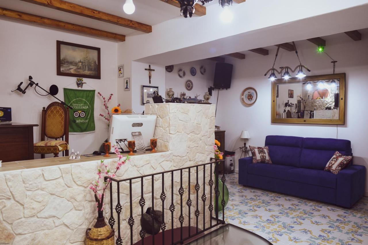 B&B Antico Palmento 利帕里 外观 照片