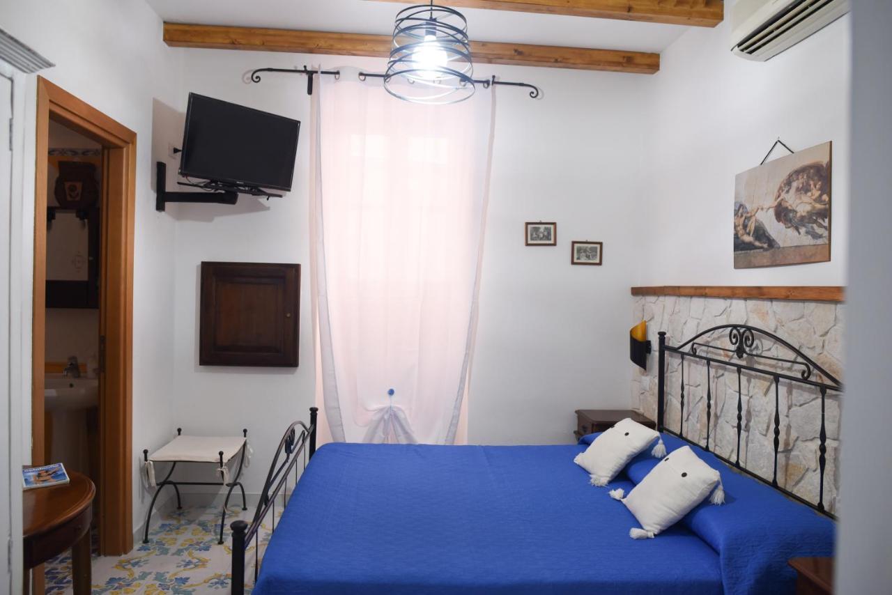 B&B Antico Palmento 利帕里 外观 照片